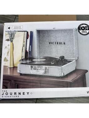 VICTROLA JOURNEY SIGNATURE BLUETOOTH Vinyl Record Player New